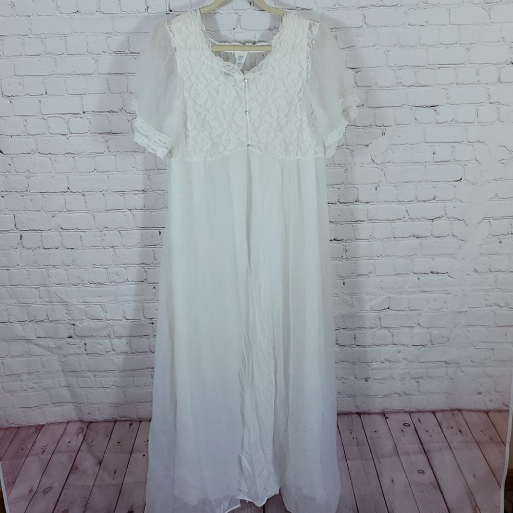 Mary Barron Large White Night Gown
